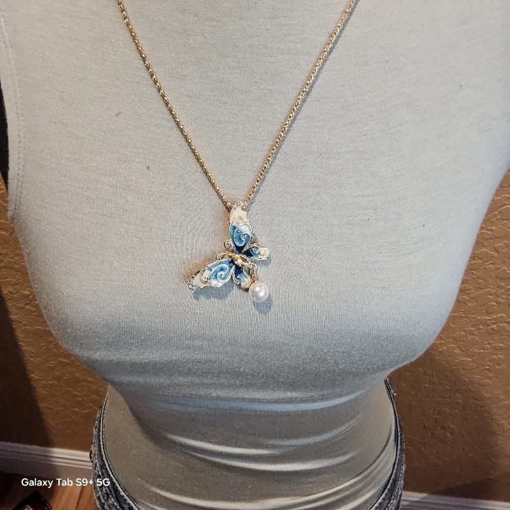 BLUE BUTTERFLY STATEMENT NECKLACE